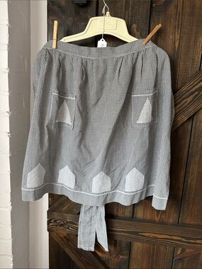 Women's Black and White Gingham Apron